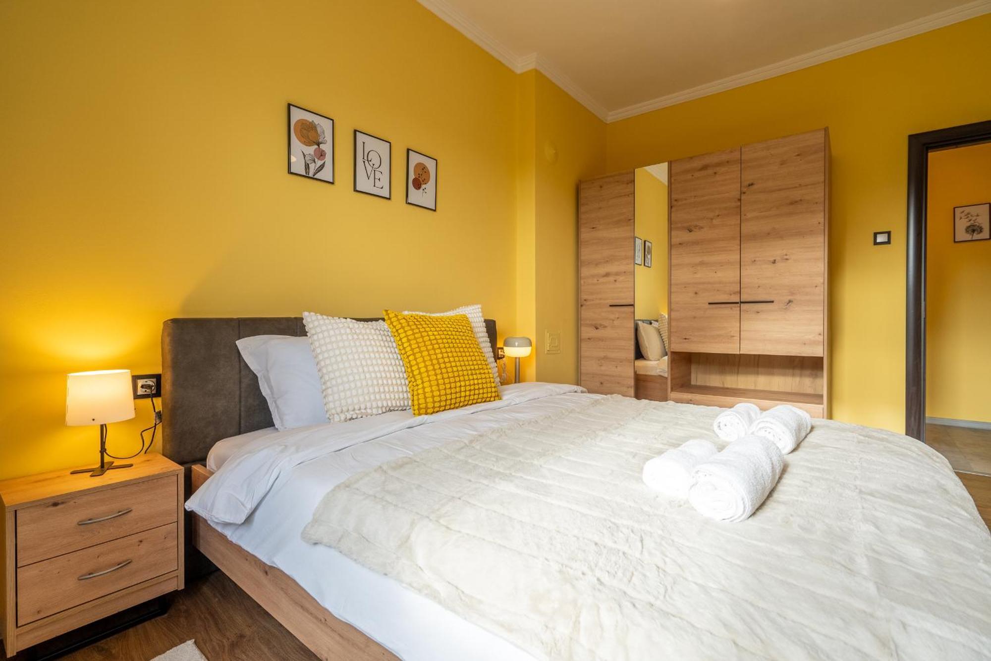 Golden Glow Appartement